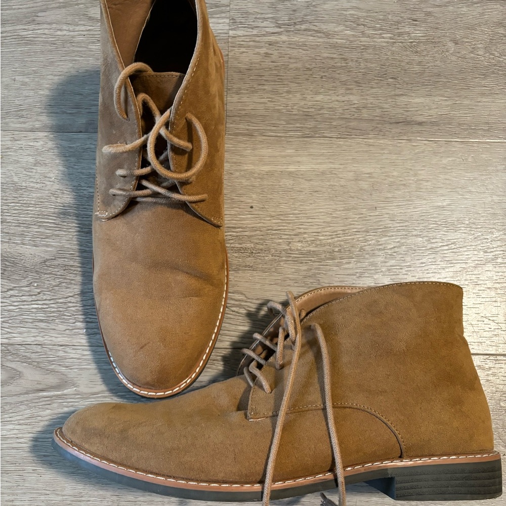 Old Navy Men booties, size 10